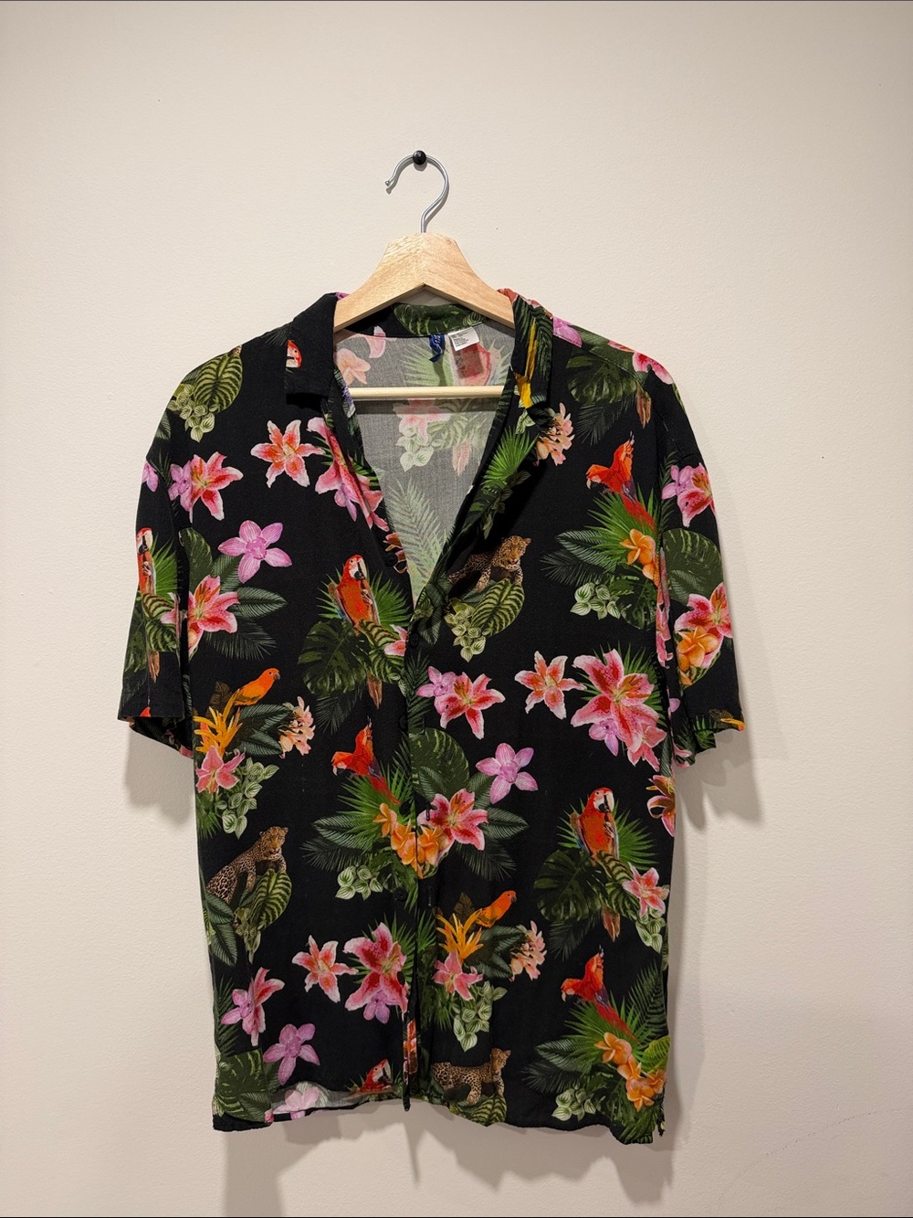 H&M Men's Tropical Floral Short-Sleeve Shirt - Black with Pink & Green Print